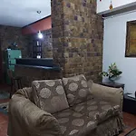 Al Moayad Apartment Near To Genina Mall, Abbas Al Akkad